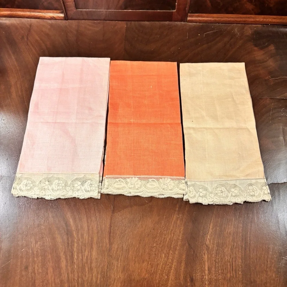 Vintage Fingertip Towels Set of 3 Linen Lace Trim Pink Peach Orange Guest Towels